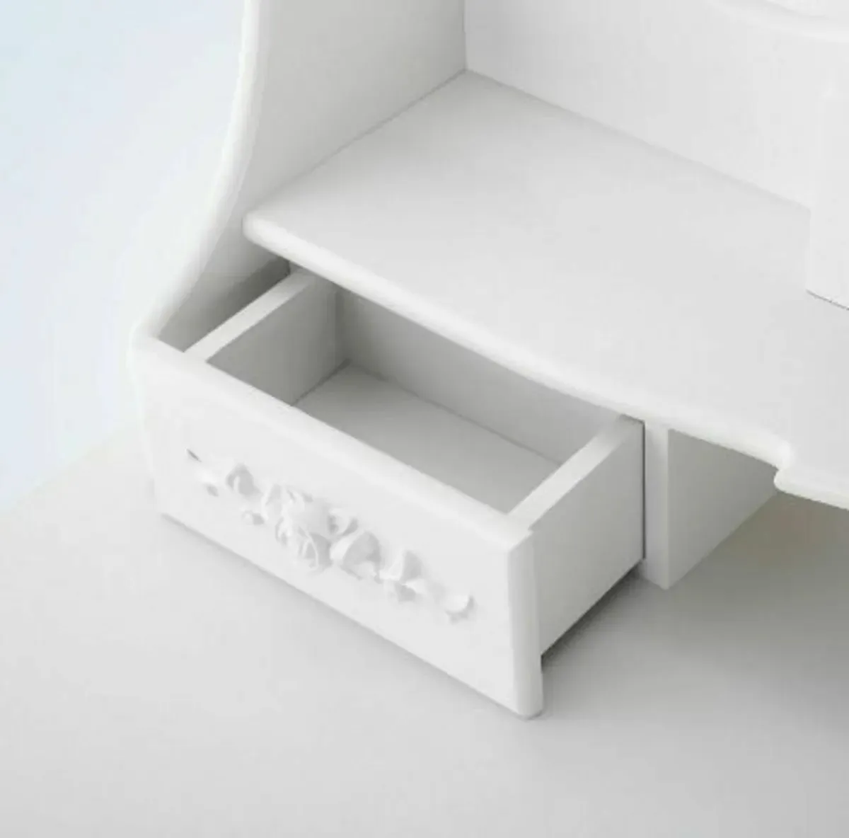 Princes White Dressing Table 3 Oval Mirror 7 Draw - Image 2