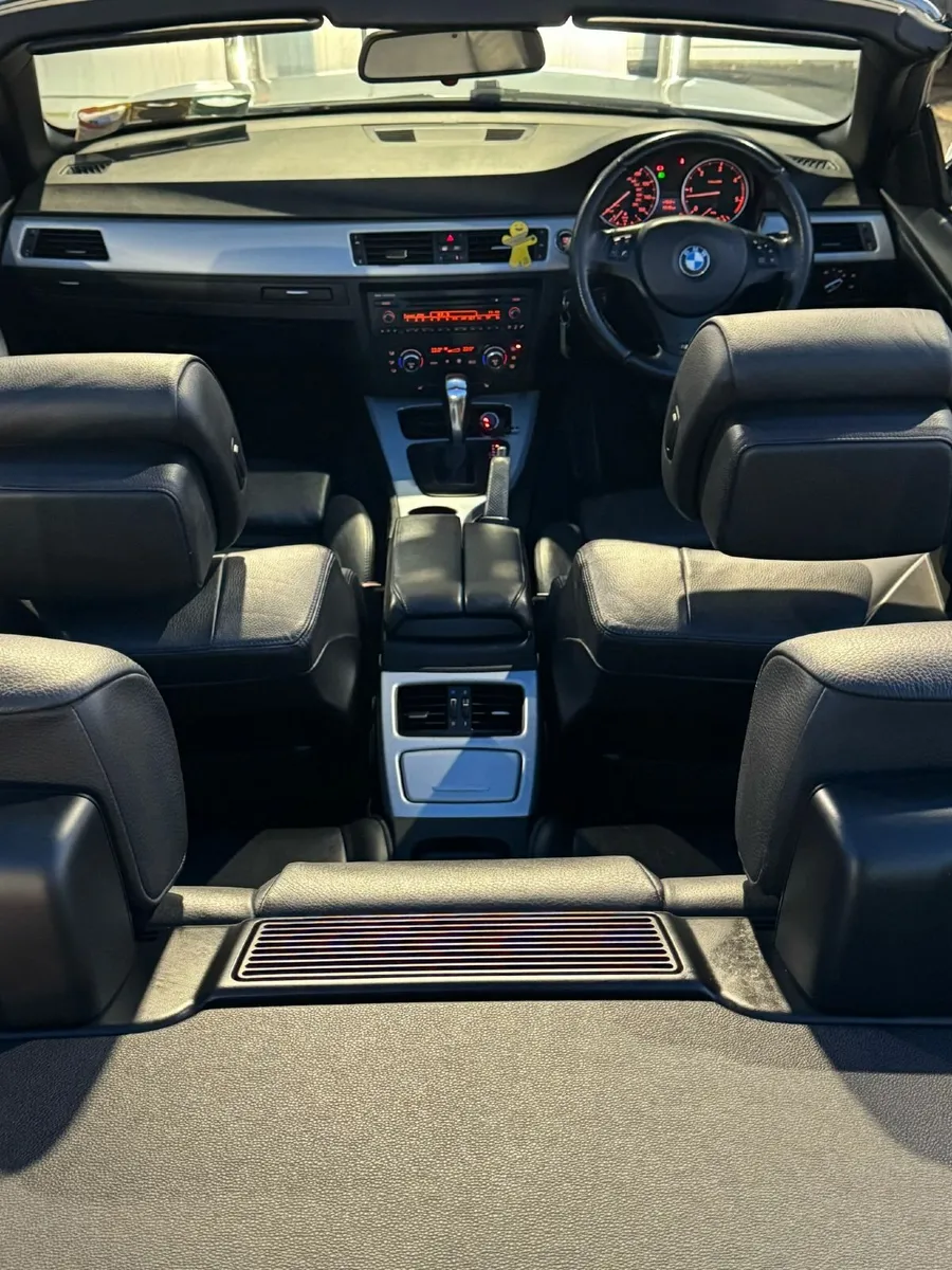 BMW 3-Series 2009 - Image 3