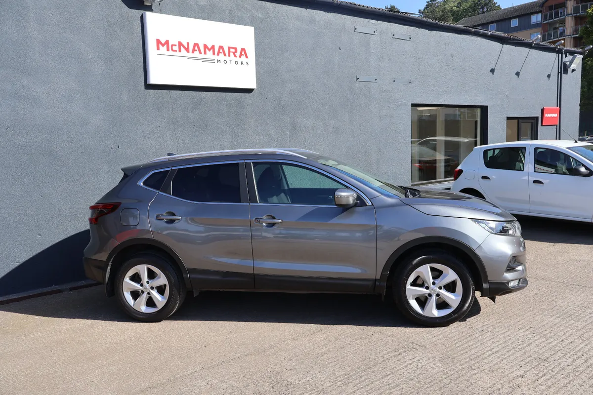 Nissan Qashqai SV Only 73,000Km Exceptional! - Image 2