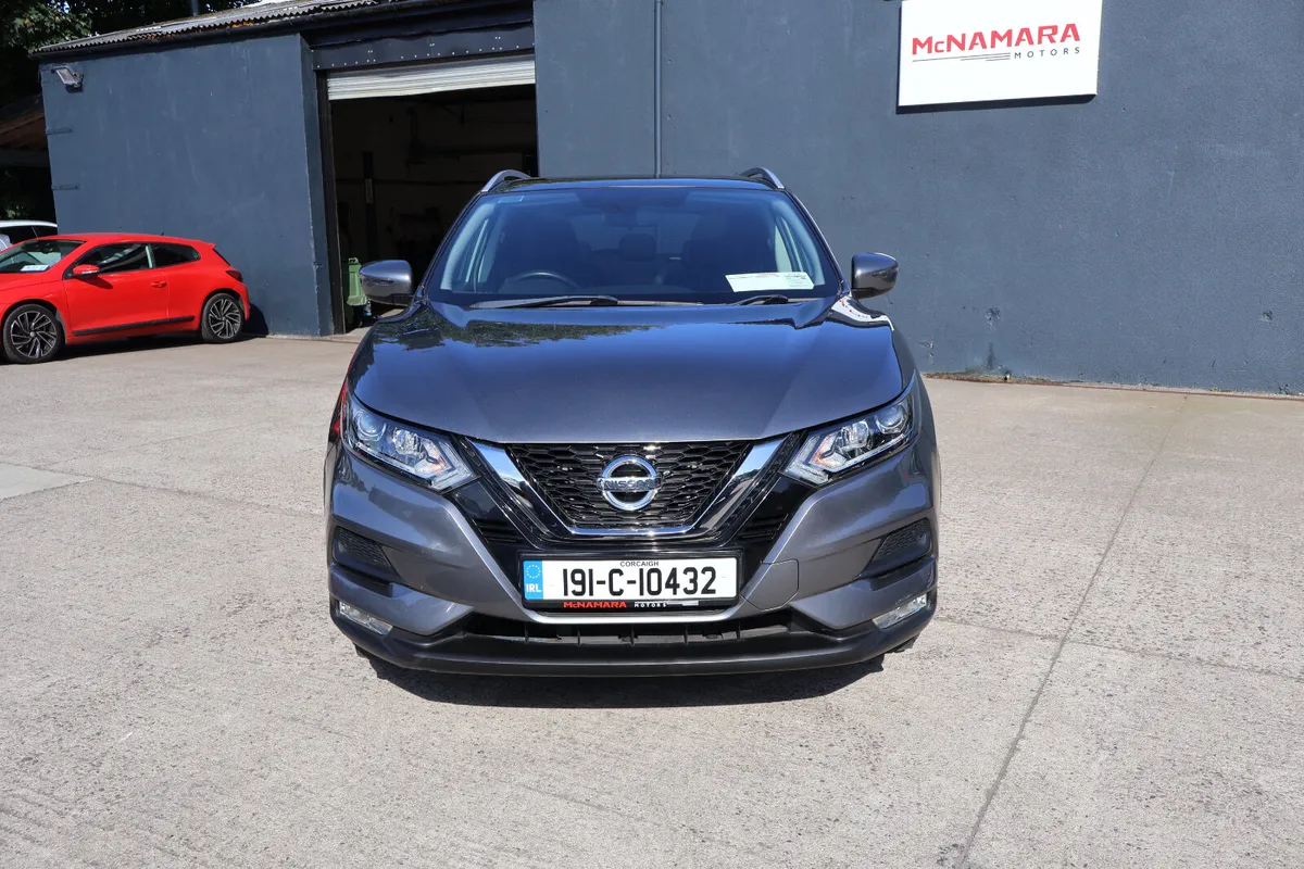 Nissan Qashqai SV Only 73,000Km Exceptional! - Image 4