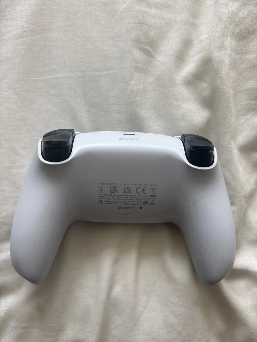 Ps5 , controller and turtle beach headset - Image 3