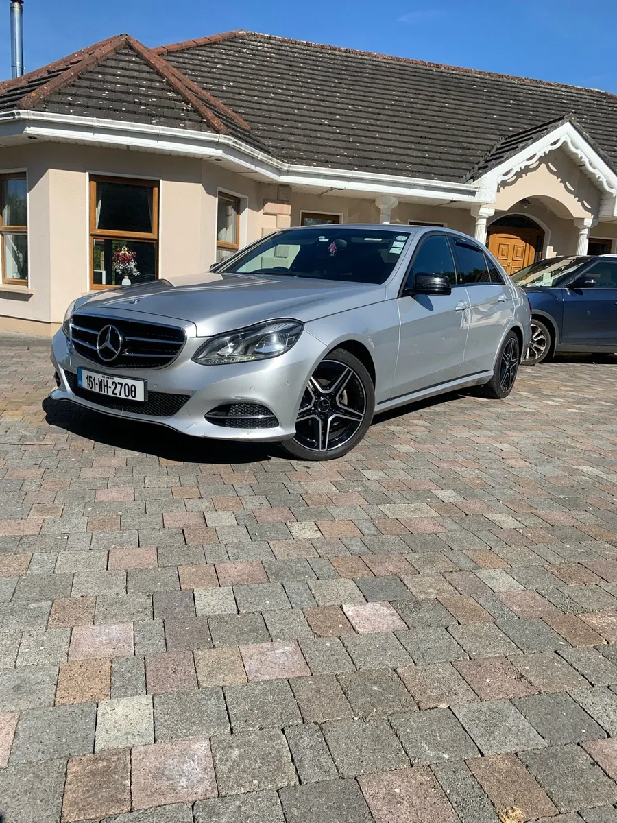 Mercedes E220 CDI SE 4 Door Auto - Image 4