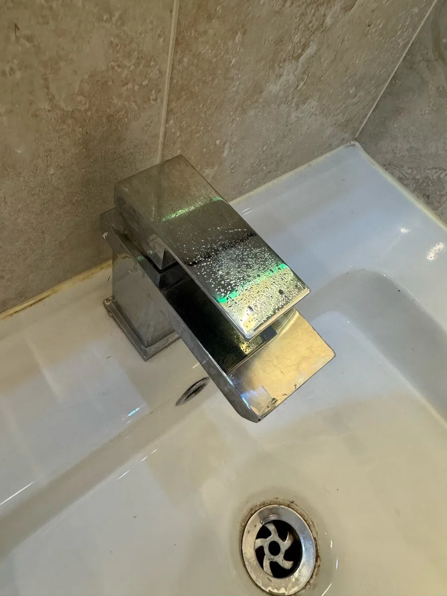 Bathroom cabinet with sink - Image 4