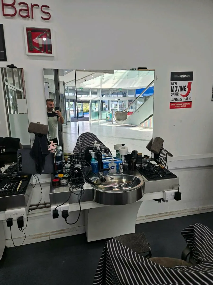 Barber Salon Styling Station x3
