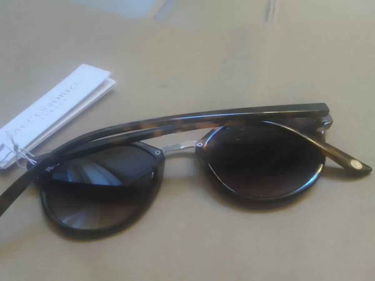 ACCESORIZE SUNGLASSES NEW UNWORN WITH TAG - Image 3
