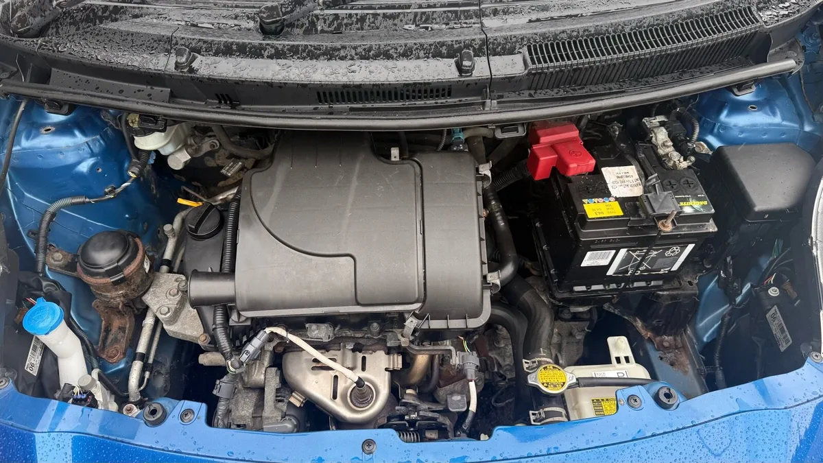 Toyota Yaris 1.0 Luna 2010 - Image 3