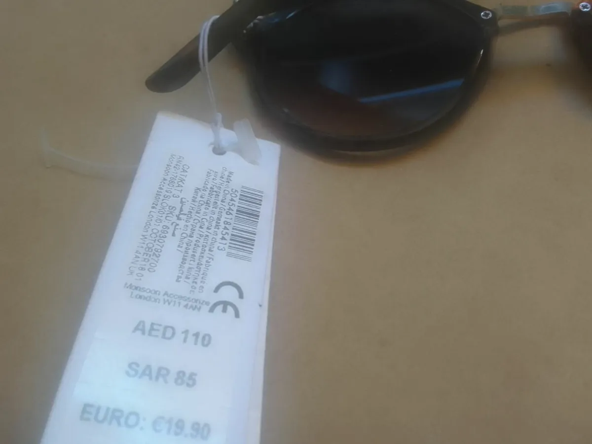 ACCESORIZE SUNGLASSES NEW UNWORN WITH TAG - Image 4