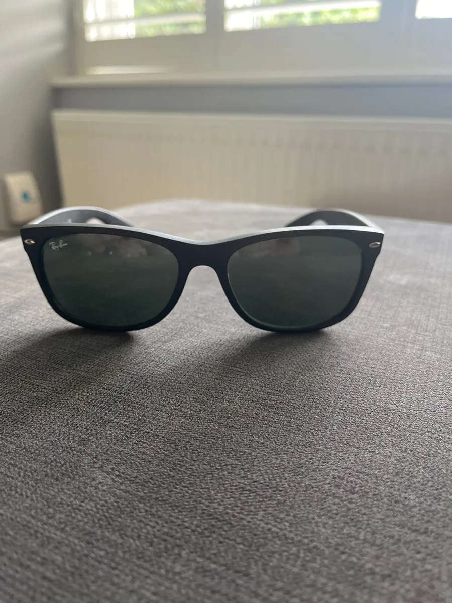 Ray-Ban New Wayfarer RB2132 901/58 - Image 3