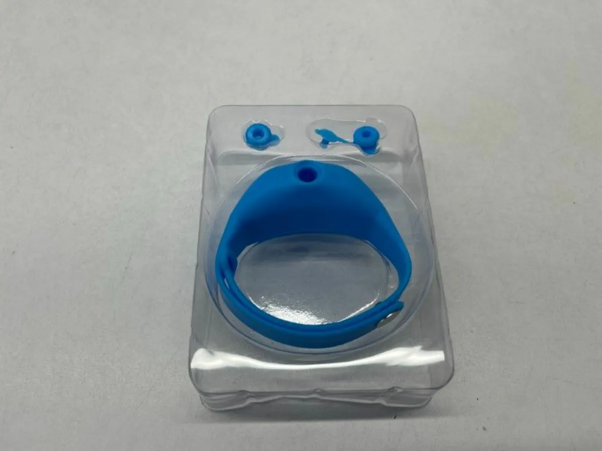 Online Auction Of 1400 Boxes Of Squeezy Bands! - Image 2