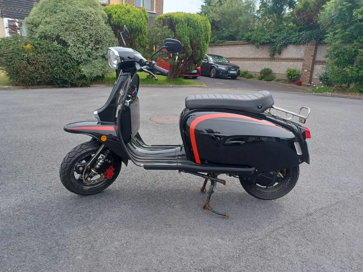 Royal Alloy GT50 Scooter/Moped - Image 2