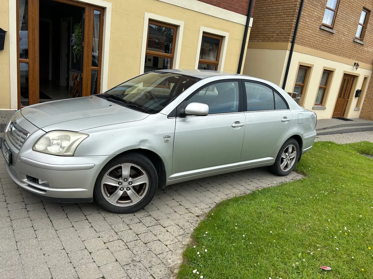 Toyota Avensis 2005 - Image 2