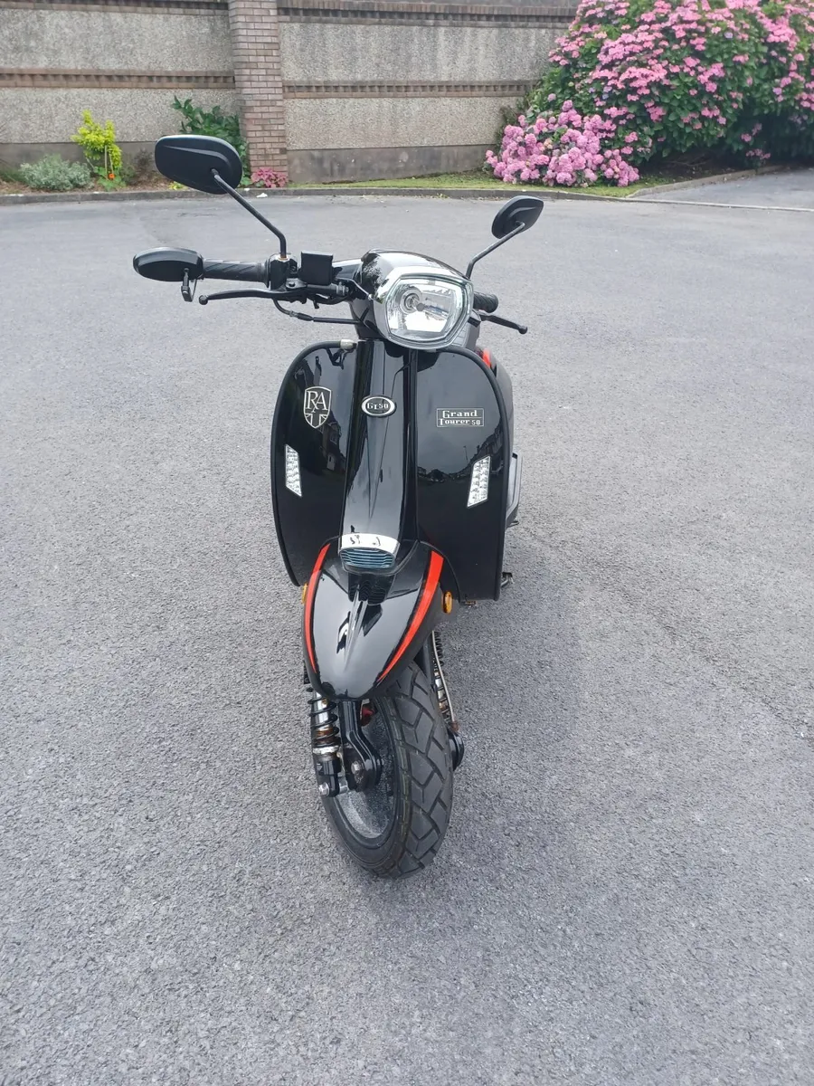 Royal Alloy GT50 Scooter/Moped - Image 4