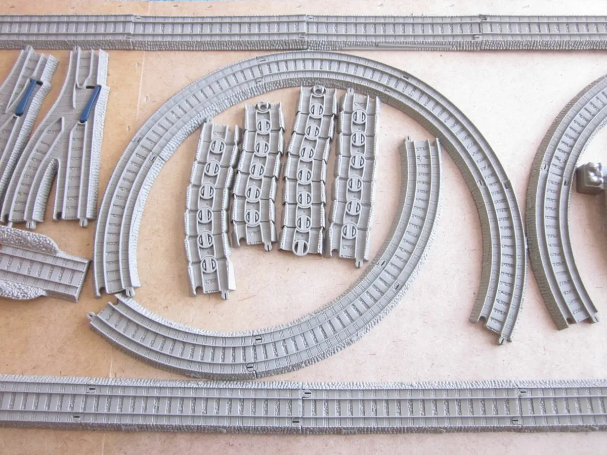 Thomas the Tank Engine Tracks/Stations - Image 4