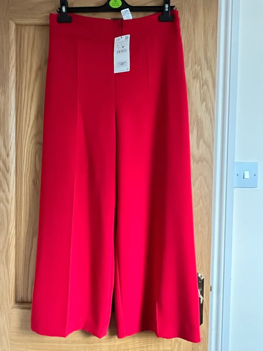 Red wide trousers - Image 1