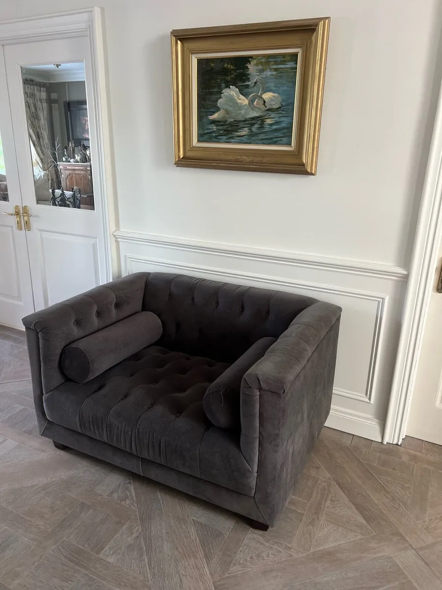 Love seat by paul Costello - Image 1