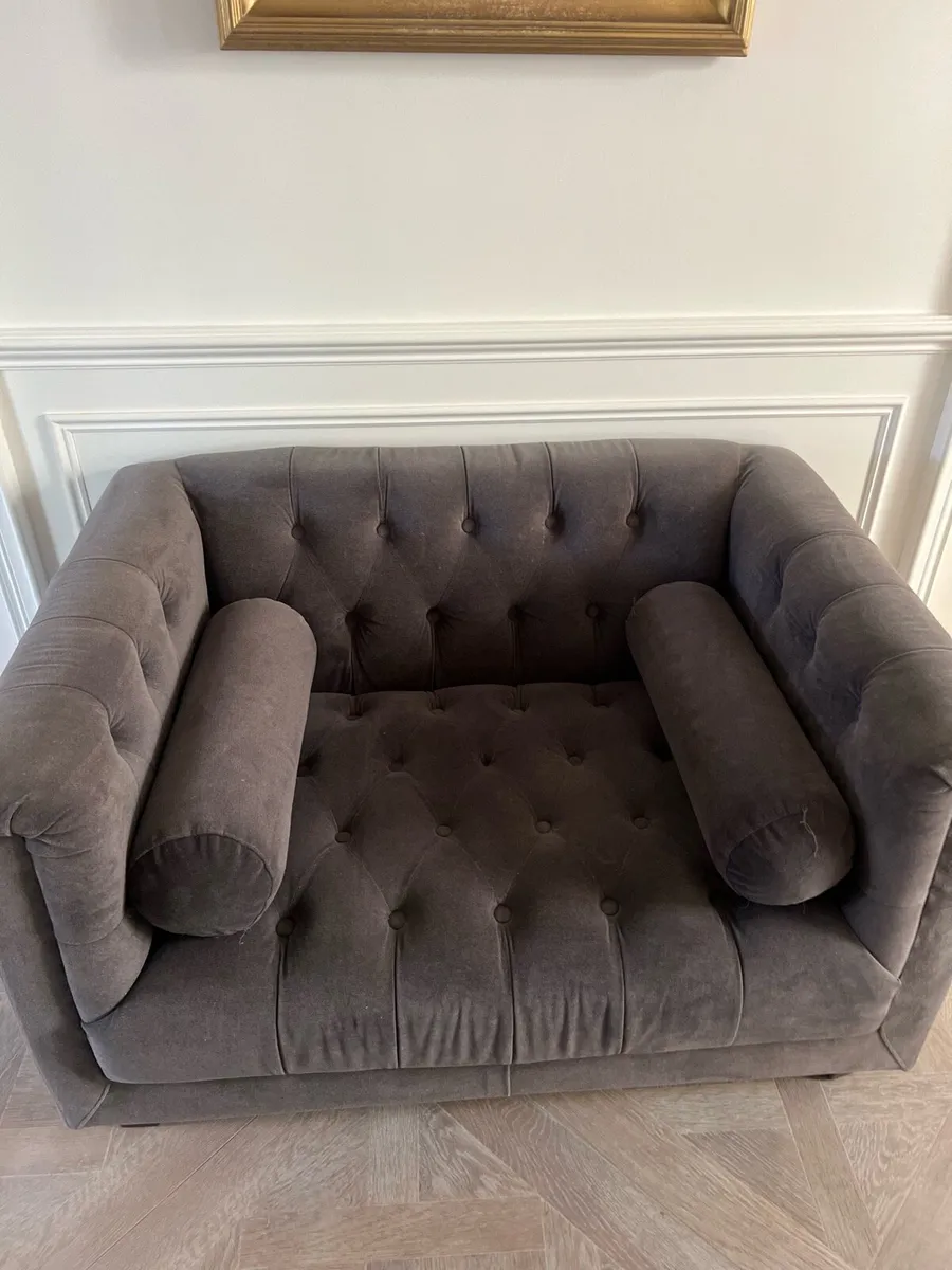 Love seat by paul Costello - Image 2