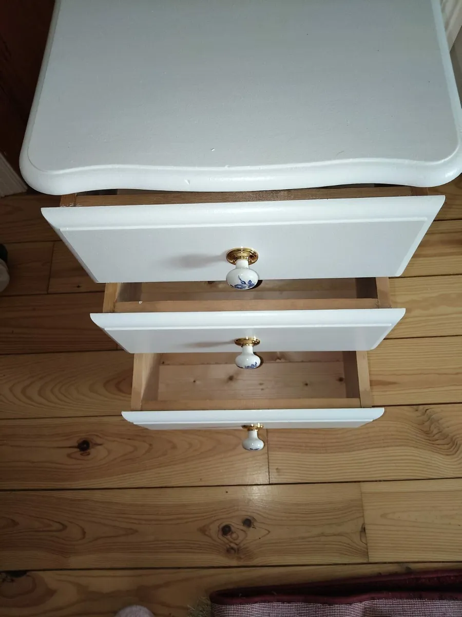 Locker - Image 4