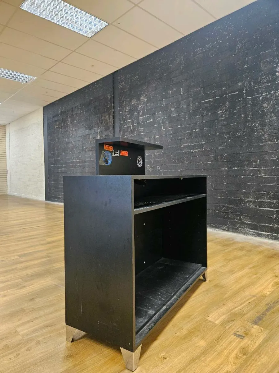 Reception Desk Barber Salon - Image 3