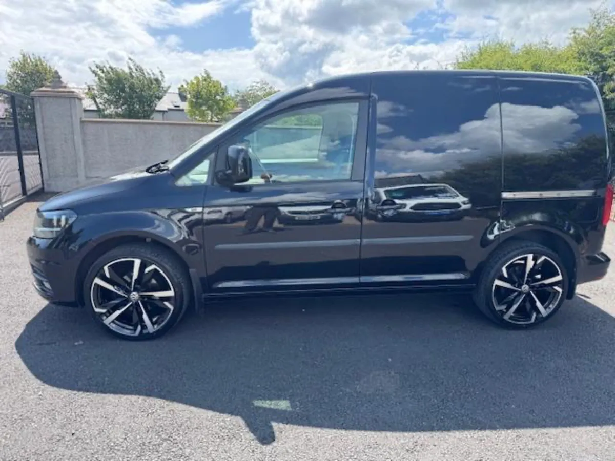 Volkswagen Caddy Highline -N.I. Ireland Registered - Image 4