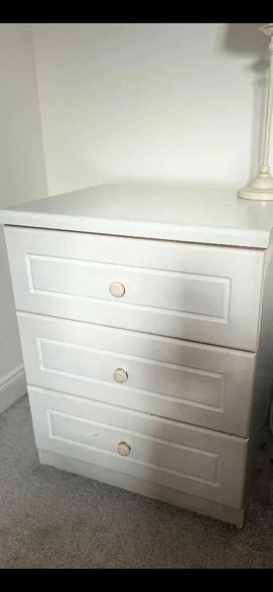 Chest of Drawers and matching locker - Image 1