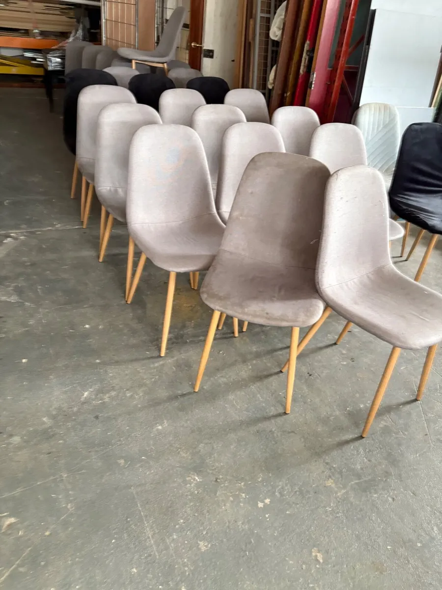 Job lot of 25 chairs - Image 2