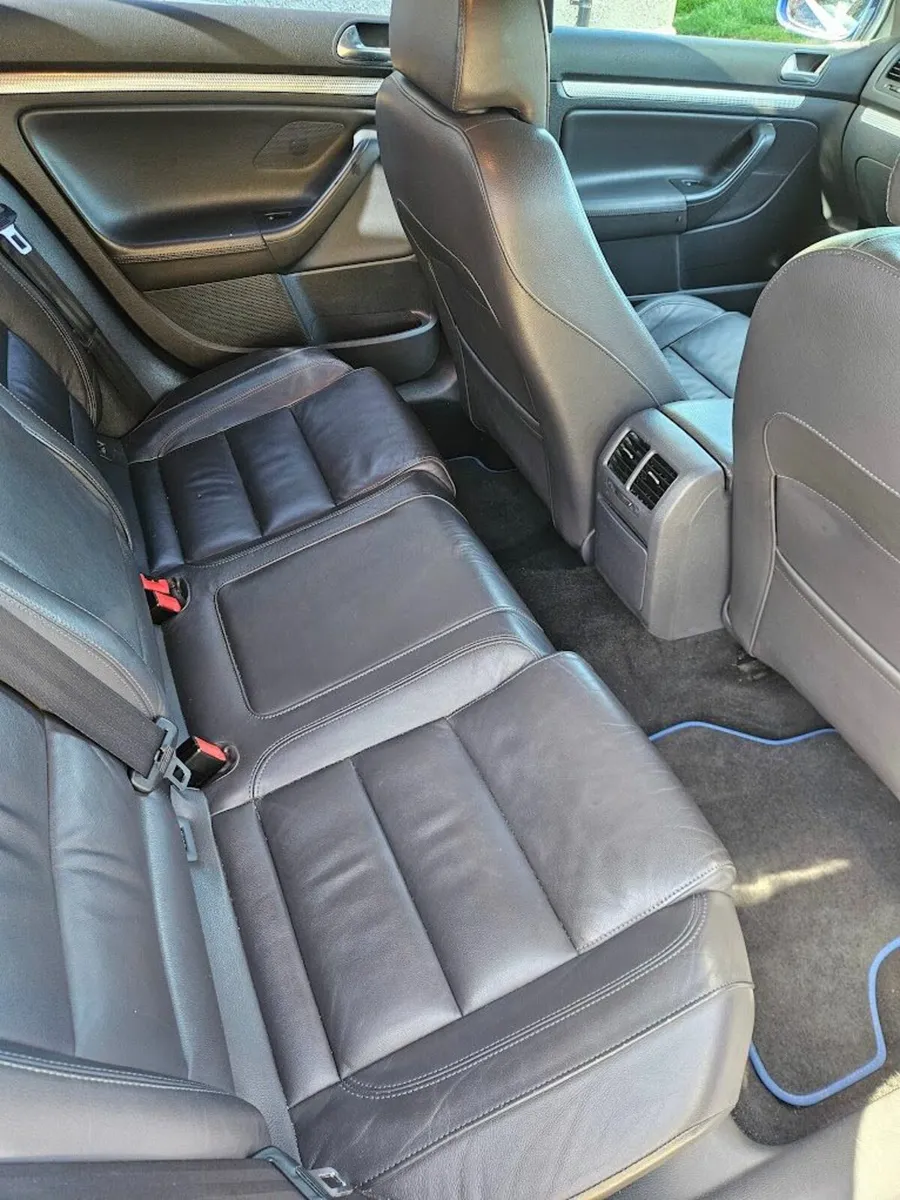 Volkswagen Golf 2008 - Image 2