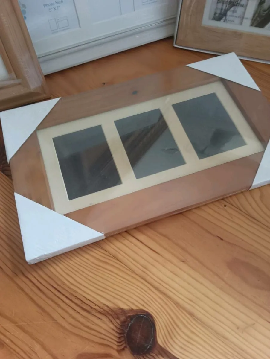 All new 5 beautiful picture frames,tags still on. - Image 3