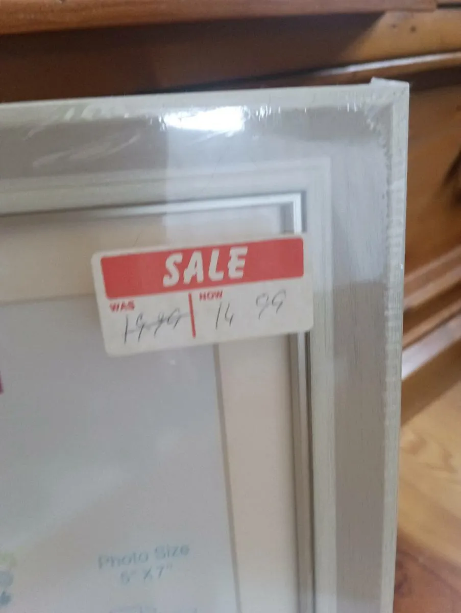 All new 5 beautiful picture frames,tags still on. - Image 4