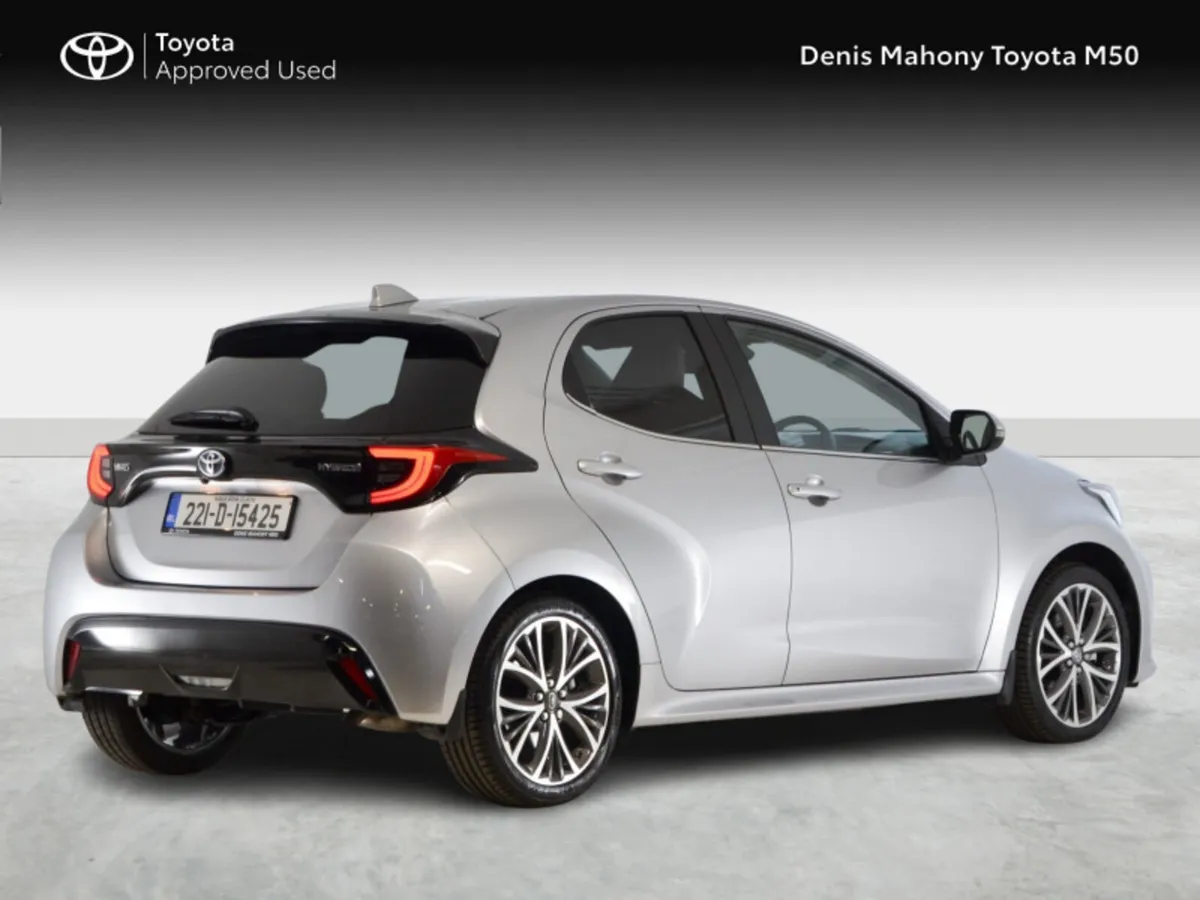 Toyota Yaris Platinum Edition Hybrid Auto - Image 2