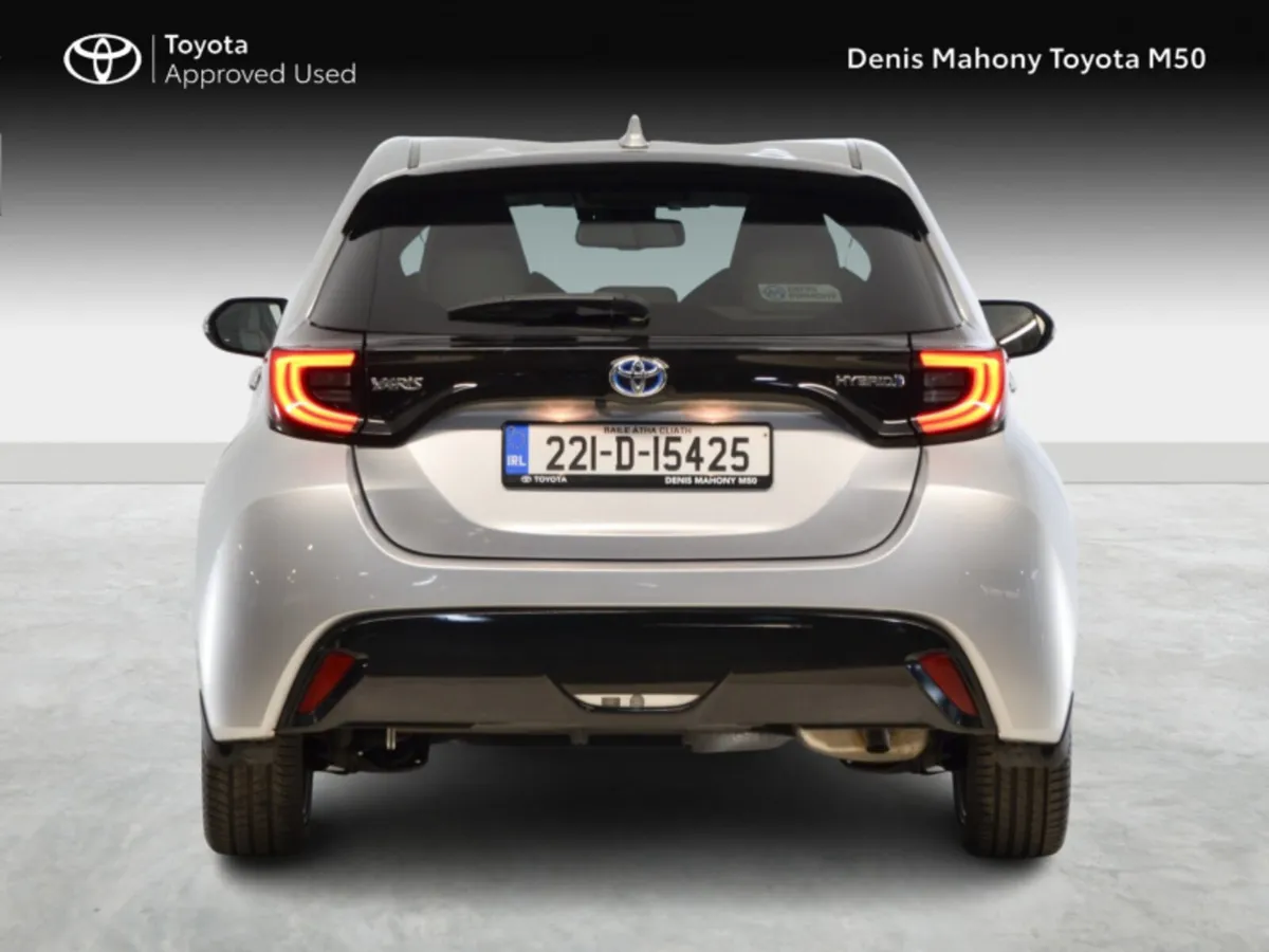 Toyota Yaris Platinum Edition Hybrid Auto - Image 4
