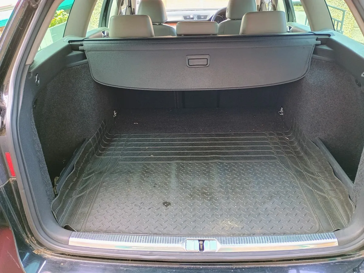 Volkswagen Passat Estate 2010 - Image 4