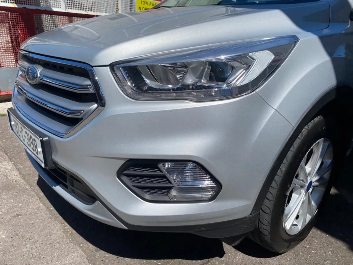Ford Kuga TITANIUM 1.5 TDCI 120PS 4DR MAN - Image 3