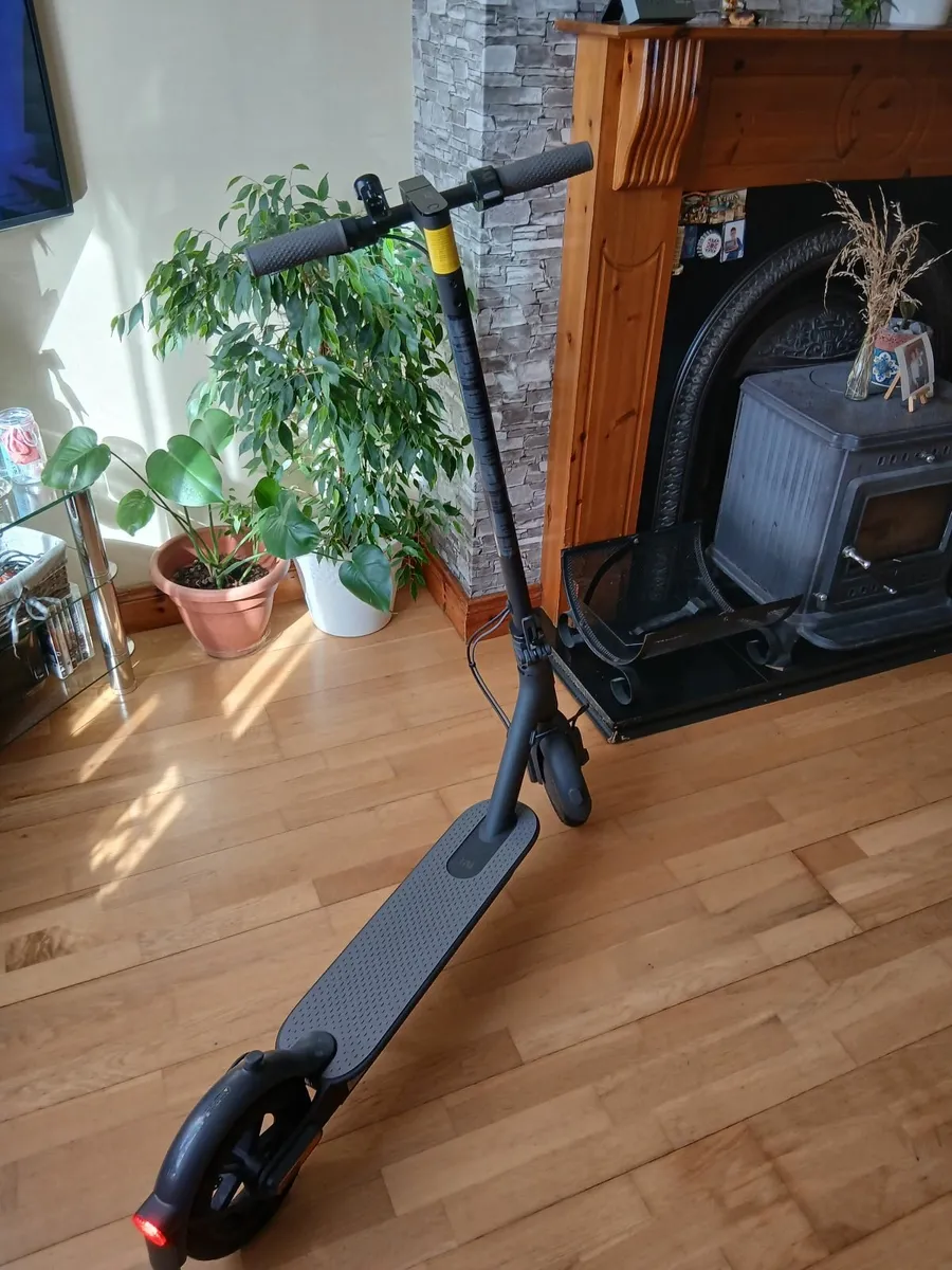 Electric scooter - Image 3