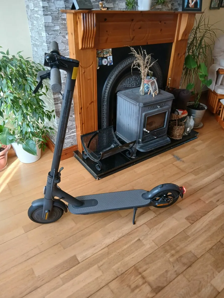 Electric scooter - Image 4