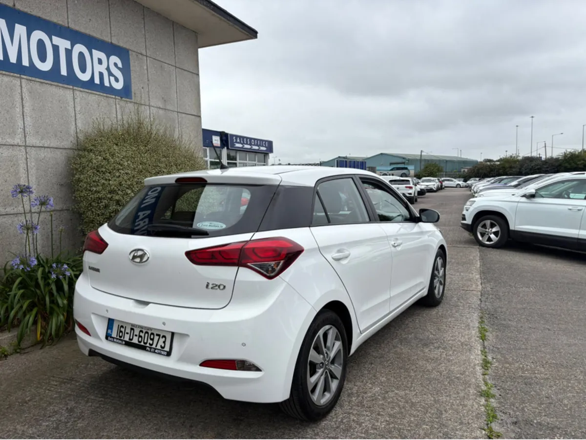 Hyundai i20 SE 1.2 PETROL //LOW MILES// - Image 4