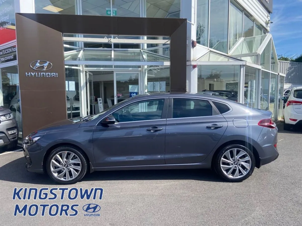 Hyundai i30 i 30 Fastback 5DR - Image 3