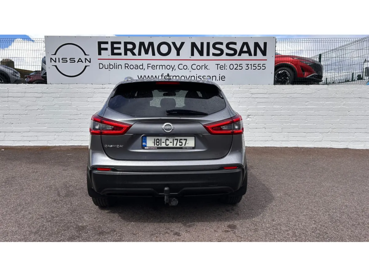Nissan Qashqai 1.5 SV DIESEL WITH REVERSE CAMERA A - Image 3