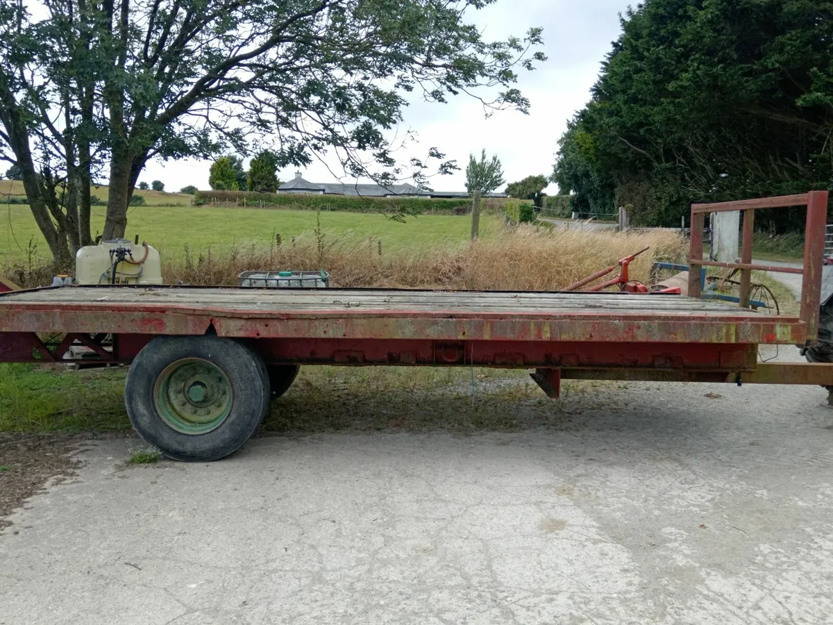Bale trailers - Image 1