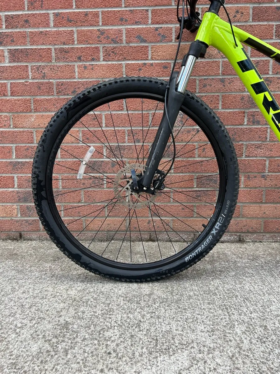 Trek Marlin 5 Mountain Bike - Image 4