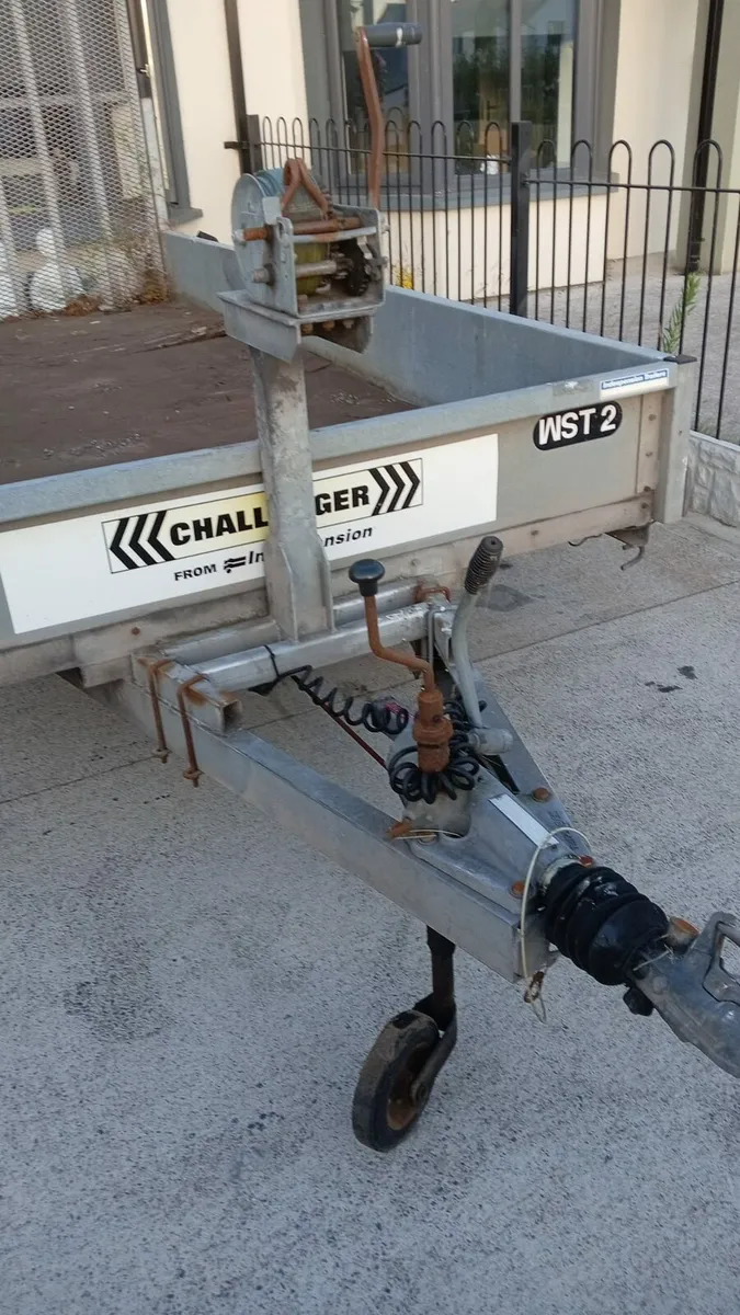 Trailers - Image 2