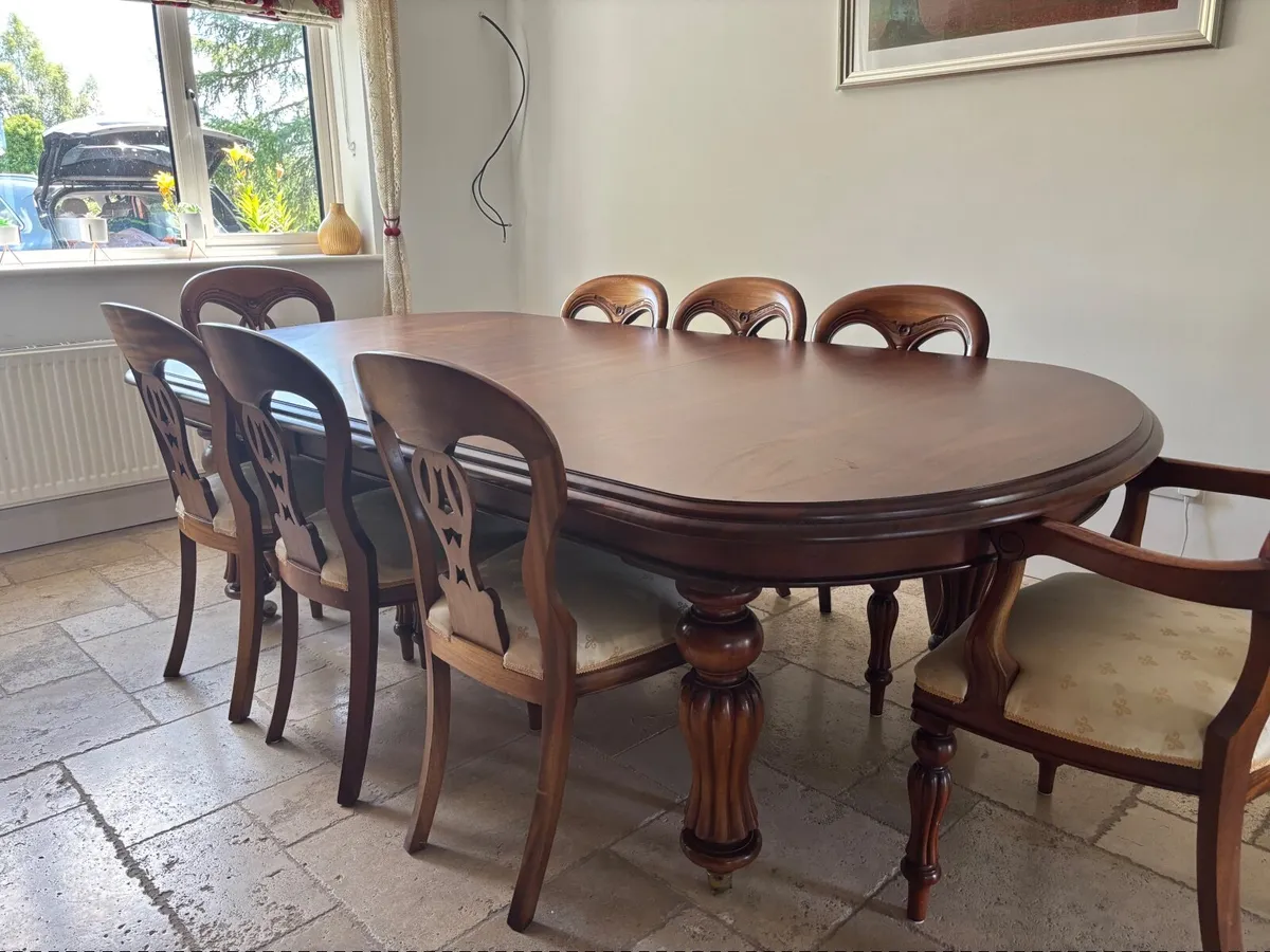 Vintage mahogany dining table and chairs - Image 2