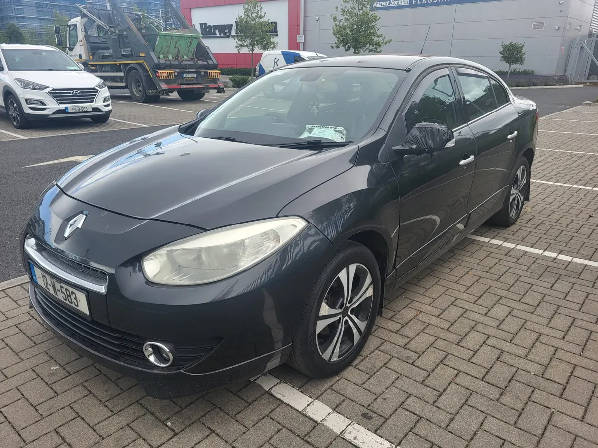 2012 Renault Fluence Tom Tom - Image 2