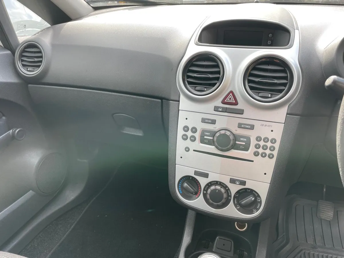 Vauxhall Corsa 2013 - Image 4