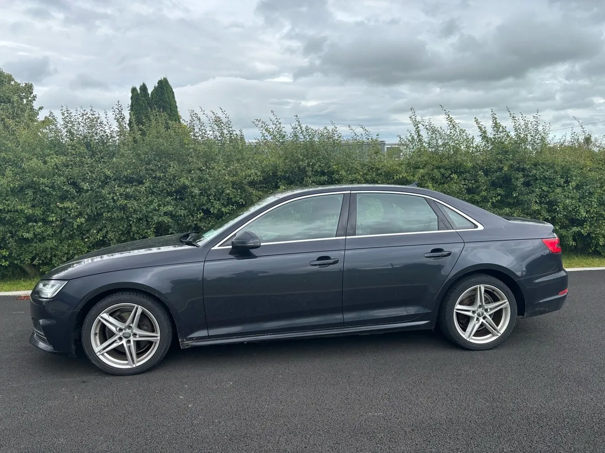 Audi A4 S-Line Auto 2016 - Image 2