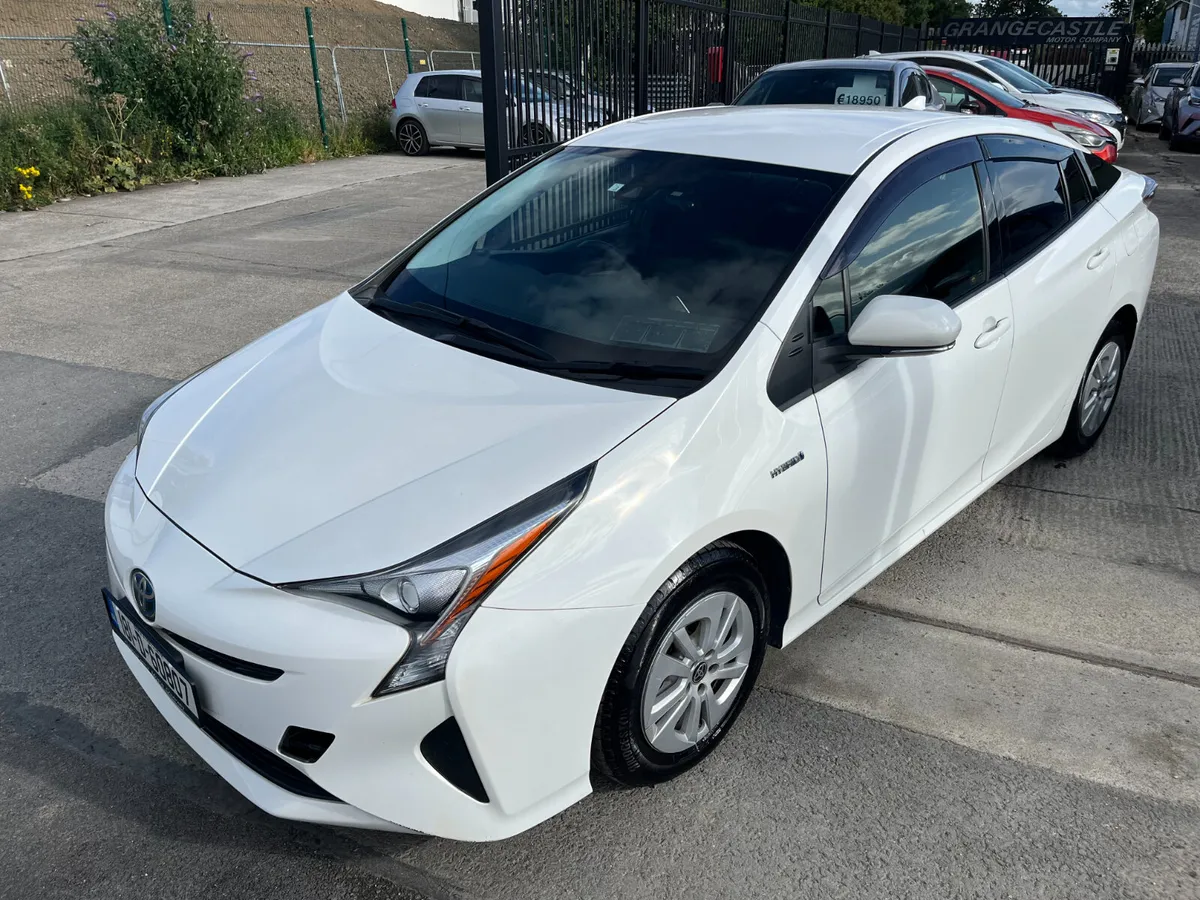 TOYOTA PRIUS 2018, 1.8 HYBRID AUTO LOW KMS - Image 3