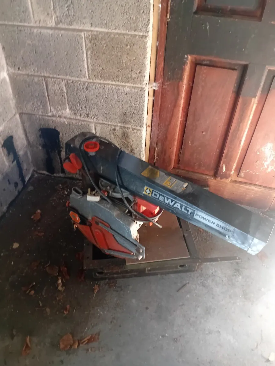 Garage tools - Image 1