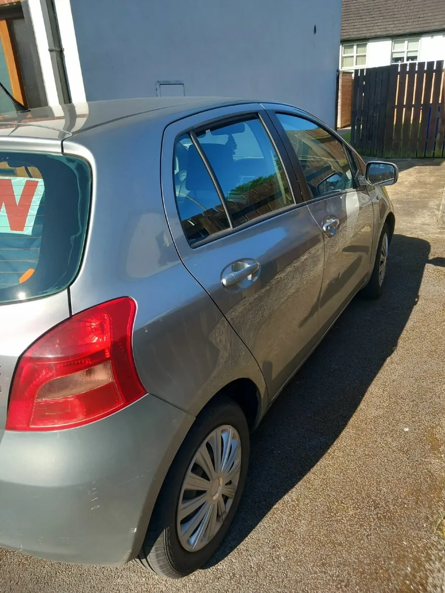 Toyota Yaris 2007 - Image 4