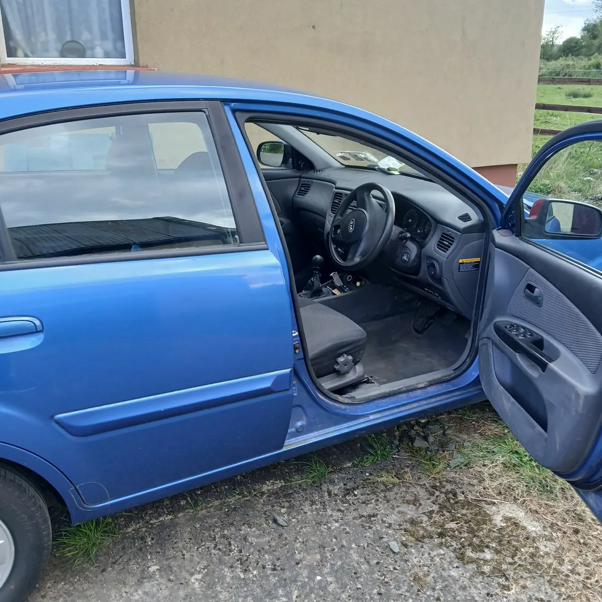 Kia Rio 2010 - Image 2
