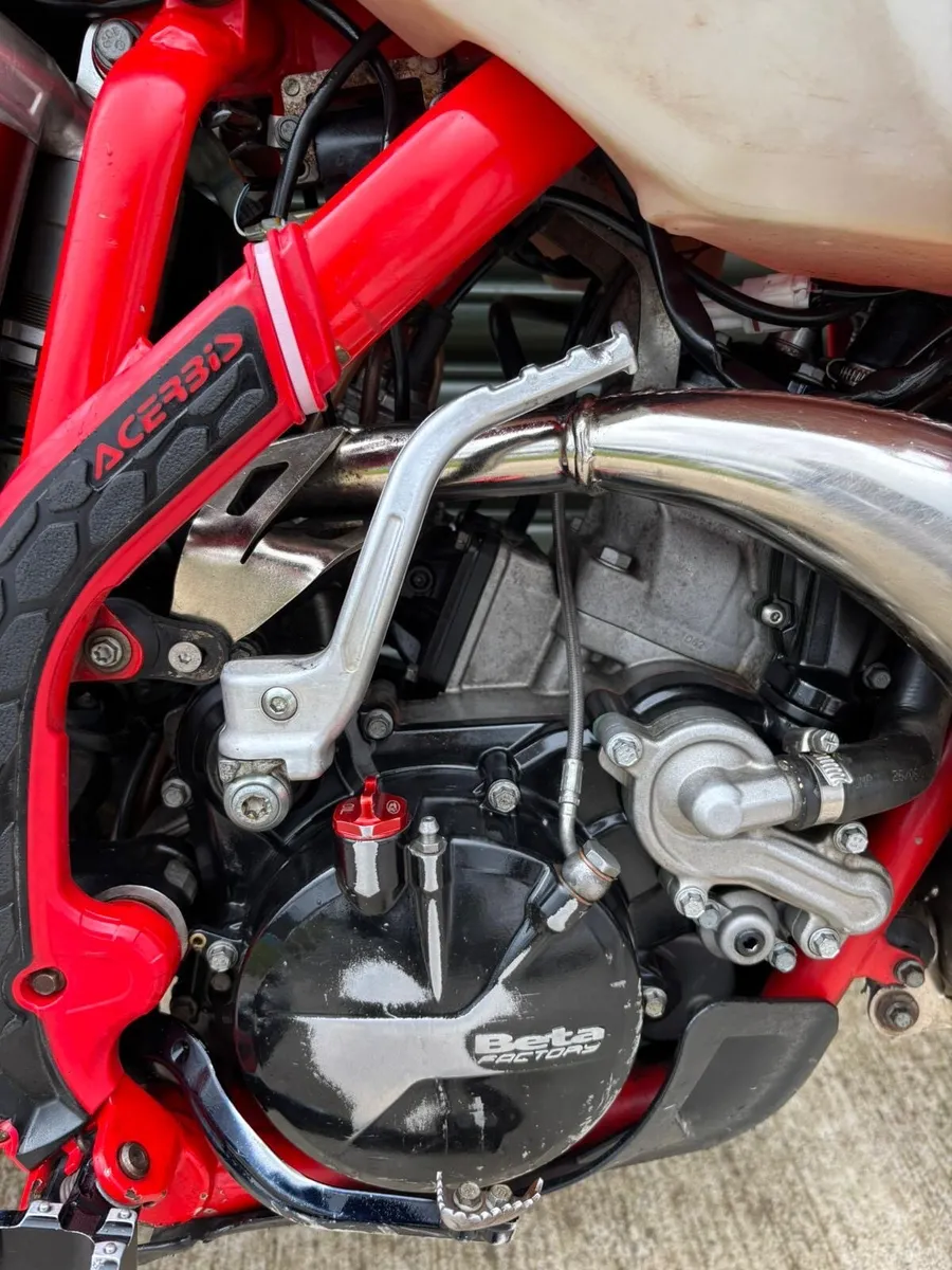 2022 Beta Race 200cc Enduro - Image 3
