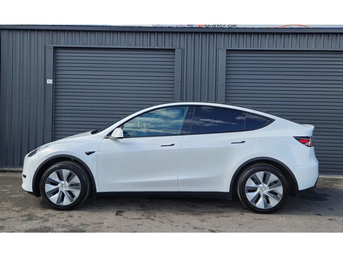 Tesla Model Y RWD - Image 4